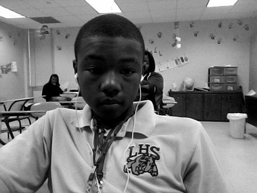 this boy heree is a straight clown, i loveee dis dude but aha. @Glossom_Girl hereee tho, do US a favor an follow bothh of us :)