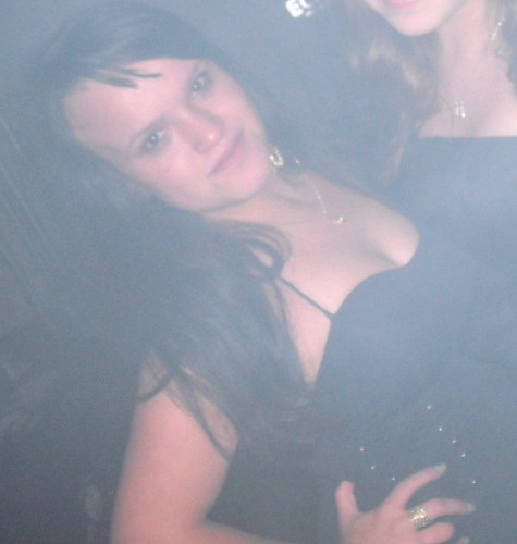Capricorniana,15 anos,Familia,Amigos,Musica,Festas. http://t.co/Y6iRWHoH4e