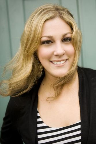 Owner of Married with Michelle, a Seattle wedding planning boutique.