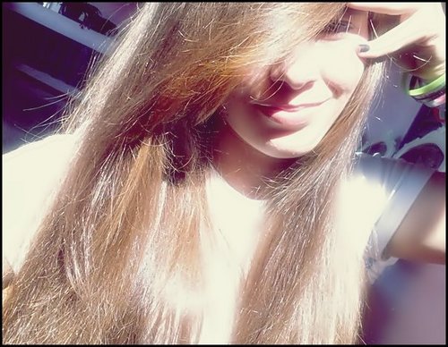 14 anos, sagitariana,ciumenta, solteira . Fallow-me ?