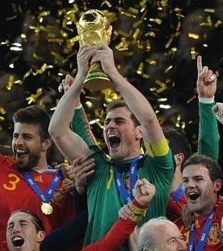 Tweets sobre el fútbol, resultados de todas las competiciones; Serie A, Liga BBVA, Premier League, UEFA EURO12, y mucho más.