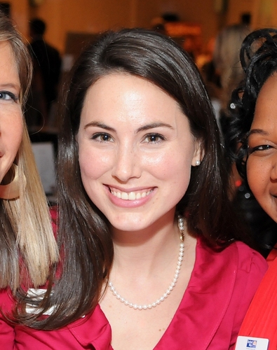 Marketing & Communications professional, UF grad, francophile, lover of nonprofits