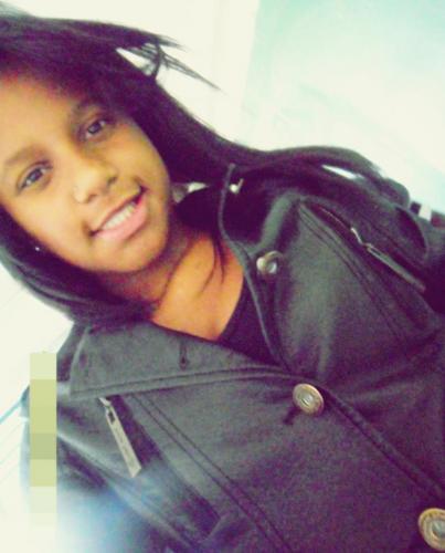    . .sou teimosa, ciumenta, confusa, estressada , Boba , etc ; ! .. , saber maais ,* segue ae coracão ?'
