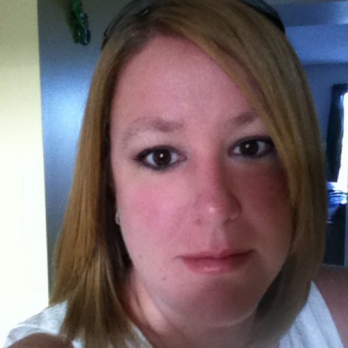 mom2poodoo's profile picture. 