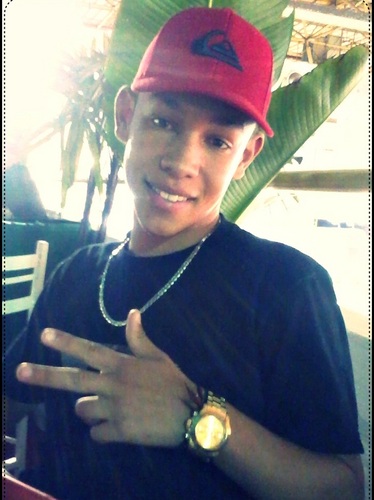Eu nãao vo mudar o meu modo de agir ,, vo te provar que se chorei eu posso rir e que #Deus me ajude poois eu não vo #desisti !*