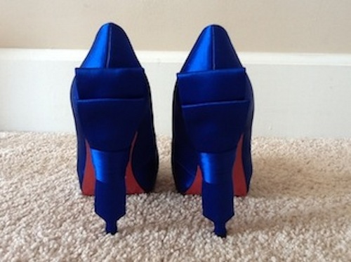 fabulouspetite1's profile picture. I am a shoe fanatic and a shoe addict. I love fashion, style, food and shopping.