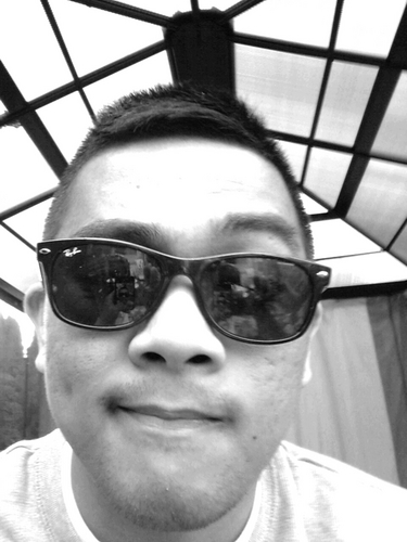 Sports Fanatic and Hip-Hop Enthusiast. Jet Engine Surgeon. Full-Time Smartass