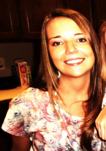 ElizTabeau's profile picture. 