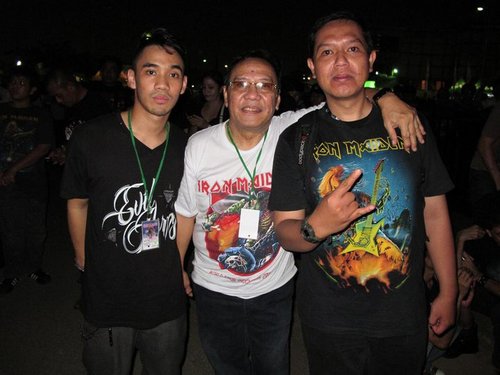 simple, fun..........and i love everythings about rock music...