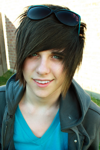 CameronAdamUgh's profile picture. haters will hate. [rp]