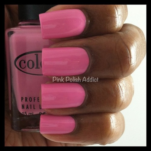 Mommy
Makeup Artist
Nail Polish Enthusiast 
Beauty Blogger (on hiatus, be back soon )