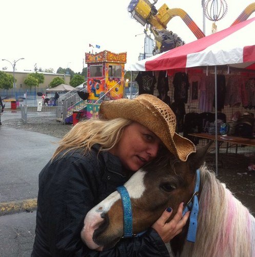 thepinkwhisker6's profile picture. just a little hobby farm outside Vancouver. my animals are my friends