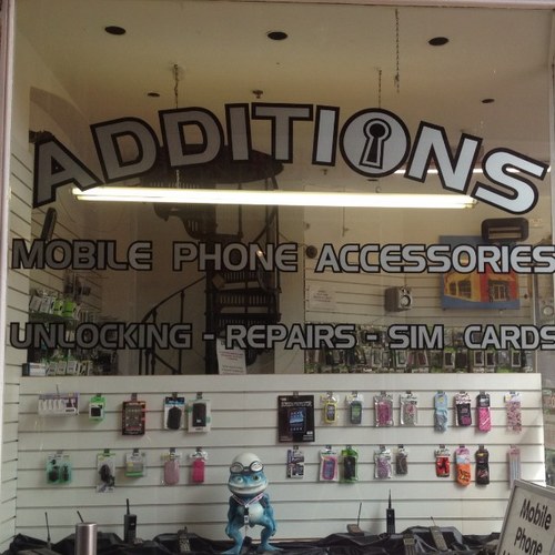 Mobile phone repairs, accessories and much much more. Free info here, just a dm/mention away from help!