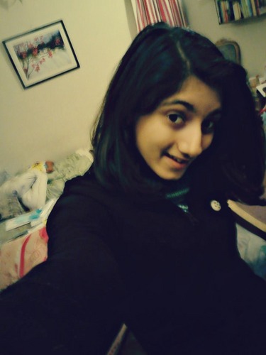 I follow back. :)

PotterHead.
 Belieber.
Directioner for life :D
@justinbieber please follow me :)