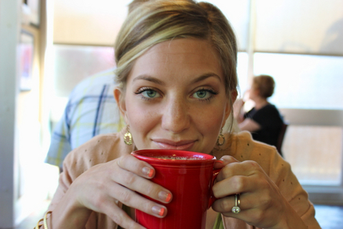 Married to a stud | Blogging about life amidst moves & travels | Love DIY projects, home decor, and a great outfit! | I expect a lot out of my day-to-day life.
