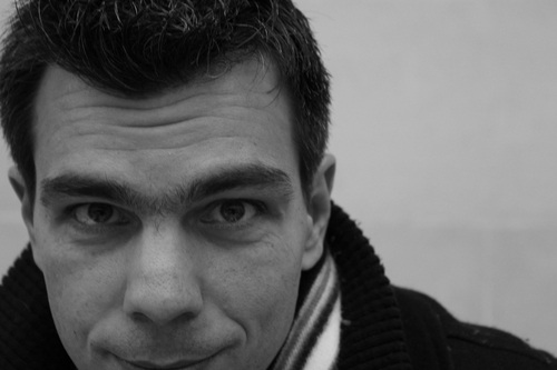 n2neek's profile picture. 