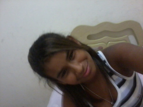 NaO sou Perfeita, neim dona da verdade.
Mais, sou dona de mim, dona das minhas vontades.