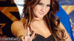 De todas as pessoas em minha volta, eu escolho você para dedicar cada batida do meu coração @DulceMaria Te amo!
