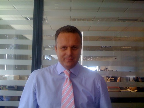 I am a banking / financial services professional