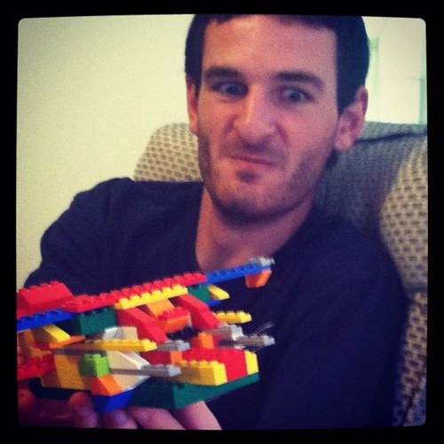 TimmayScardino's profile picture. This account exists to tag and quote Timmay. he wouldn't make his own account so i made one for him.