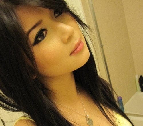 yasmin_xXx_'s profile picture. I don't suffer from insanity. I enjoy every minute of it (o_O) a fellow k-pop lover and a complete movie maniac.