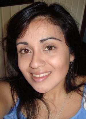Licenciada en Cs. Jurídicas y Sociales , de osorno, actualmente en valdivia, feliz y enamorada!!!