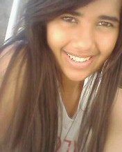 17 aninhos , Solteira ,Estudante, Americana ,Flamenguista,canceriana  , Tímida, Sentimental , Bipolar , Carinhosa, Chorona, Mimada, Chata e Ciumenta (;