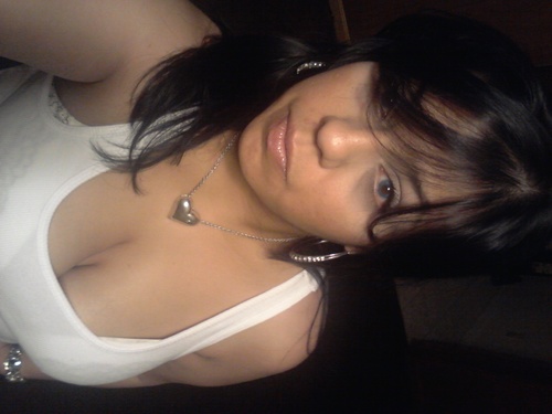 i love music i lovee shoping and i love shoping lol thats really about it
