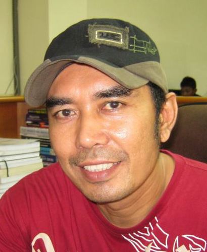Orang pintar adalah orang yang dapat menjalani hidup ini dengan baik
