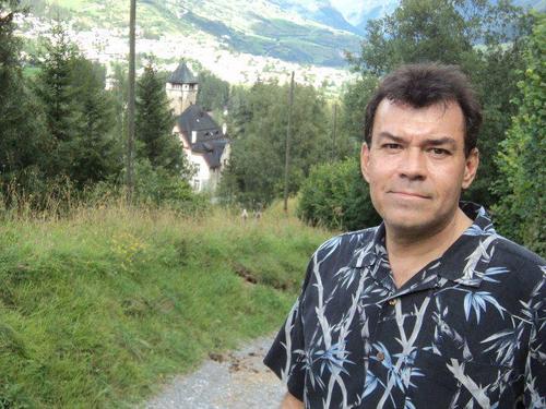 Engineer, traveller, mountain biker and bon vivant !!!!