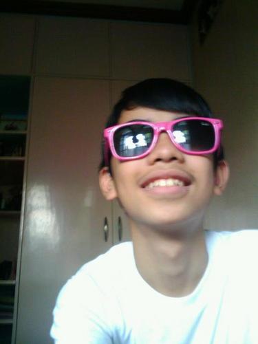 hi i`m arvin martin....please follow me i`ll follow you back Pretty much every tweet you have already seen and will ever see. All of you could stand to be a lit