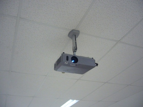 proyec_thor's profile picture. El proyector está sobrecalentado. Asegúrese de que la salida de aire no esté obstruida y limpie o remplace el filtro... THAT'S MY LIFE