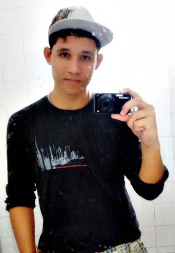 Faço videos pro YouTube , 17 Aninhos, #Electrodancer.. Focado.. eh acho q esse eh eu ;) http://t.co/PSKYMDPcLv
https://t.co/ddEyEhK2zq