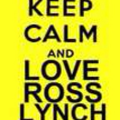 GiarvoX's profile picture. Hi world of Twitter. I am a very... Unique person. Ok I'm actually very weird!