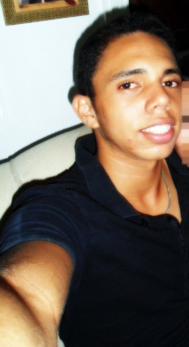 Meus versos sem seu amor são escritos ao contrário. 
     The virgem, 16 aninhos & noivo da @tainaduds s2