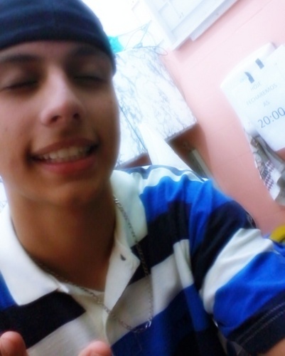 Oi, sou Casado, tenho 12 anos e sou vegetáriano. Mas como carne tambem. ®