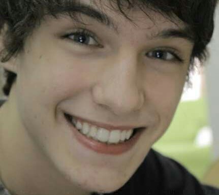 Futuro marido da @natali_twilight.Amo twilight e HP, algo contra? Se tem pau no seu cu