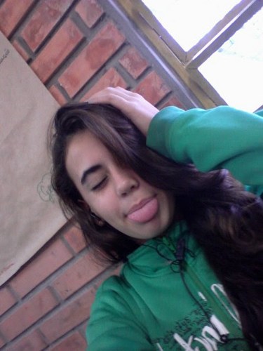 sou uma menina que tem seus defeitos e seu segredos. sou bem louuuuuuuuuuuuuuuuka