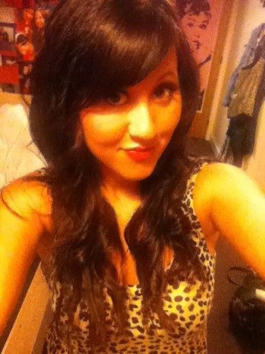 im not white, im tan - Snooki is my hero - every store should have animal print because if they dont, its a really boring store & I would never go in it