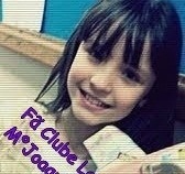 Eu sou uma grande fã da Larissa Manoela que agora estar interpretando Maria Joaquina no carrossel não pecam ás 20:30 segunda á sexta.