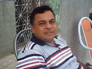 Desenvolva o interesse pela vida, como você a vê, as pessoas, coisas, literatura, música, o mundo é tão rico, simplesmente pulsando com seus tesouros!!@@