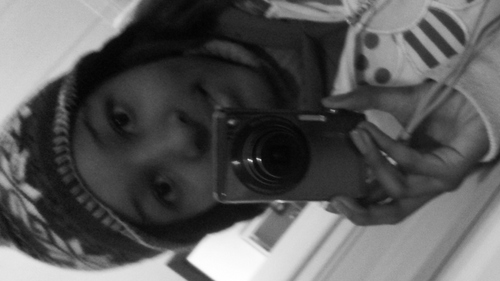 @LaleReinhard sister ♥