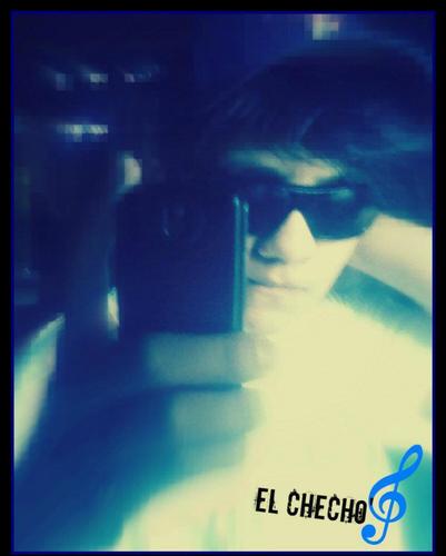 Soy un chavo buena onda : J... Buen amigo.. si me qieres conoser ..Seguime y the sigo...  \£: