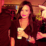 160 chars, to describe a girl? Keep dreaming.