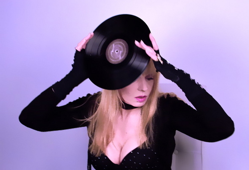 My Name is BB BERLIN. I love music, I play music and I wanna see You dance to my Beats! My favourite music is Deep House, Elektro and Minimal.