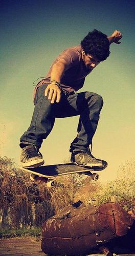 Bueno me llamo Braian , me dicen Peeke  , ando en skate tengo 16 años :D , Soy nuevo en esto (no lo entiendo) , Pero con el tiempo va a mejorar (?)