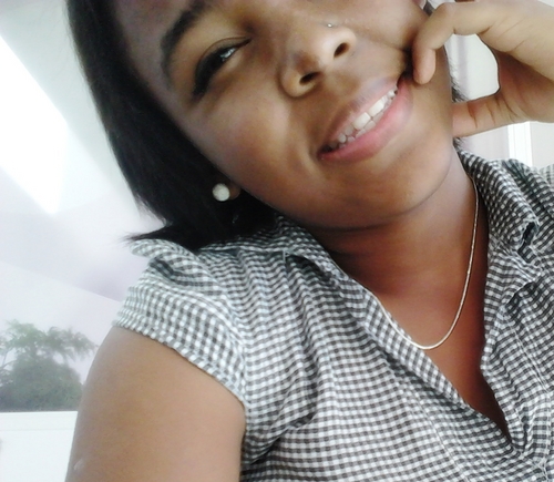 *Mesmo sendo falso o ar, sinto que respiro''

orkut:http://t.co/wtvuXhMcgF