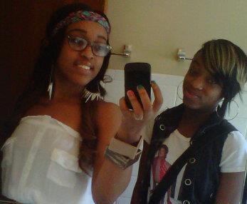Imma keep it simple & short follow me and I'll follow. Back but you gottA mention me ,kAy Bye