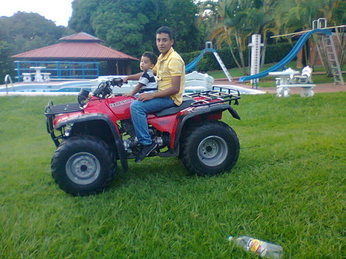 Soldado en la Fuerza Aérea Colombiana, aficcion por @colombiaoffroad, carros personalizados, caraudio, freestyle motocross... Wpp. 3153643177