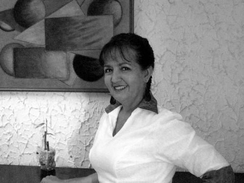 Diseñadora de Modas, nacida en Malaga, vivo en la ciudad e Cucuta, actualmente estoy en el programa MUJERES ECCO.